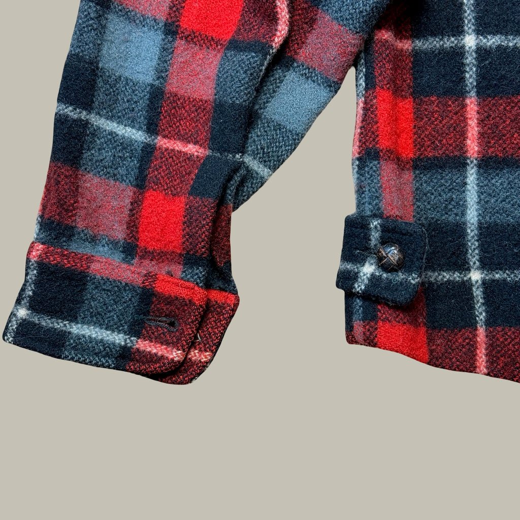 CHIPPEWA FALLS WOOLEN MILL RED BUFFALO PLAID WOOL PULLOVER CIRCA EARLY 1960S