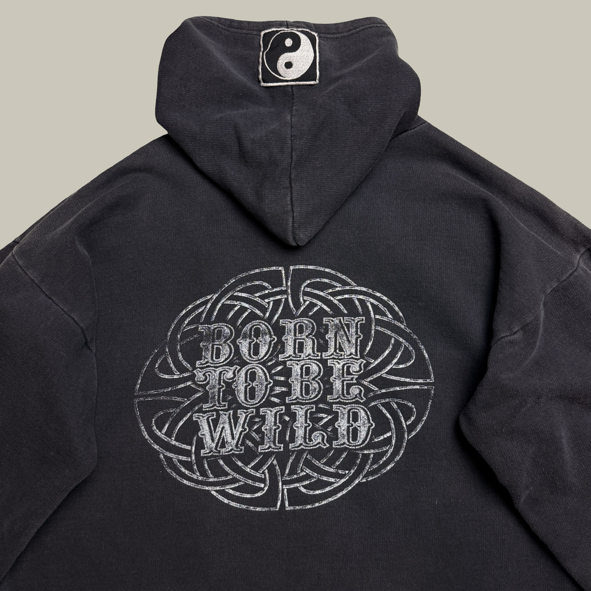 Y2K WOLF GRAPHIC HOODIE